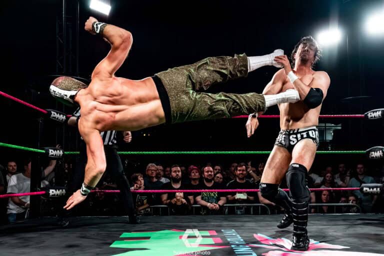 Tengkwa dropkick