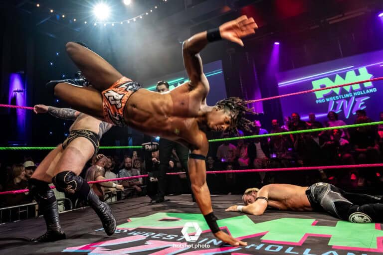 Ricky Sosa dropkick