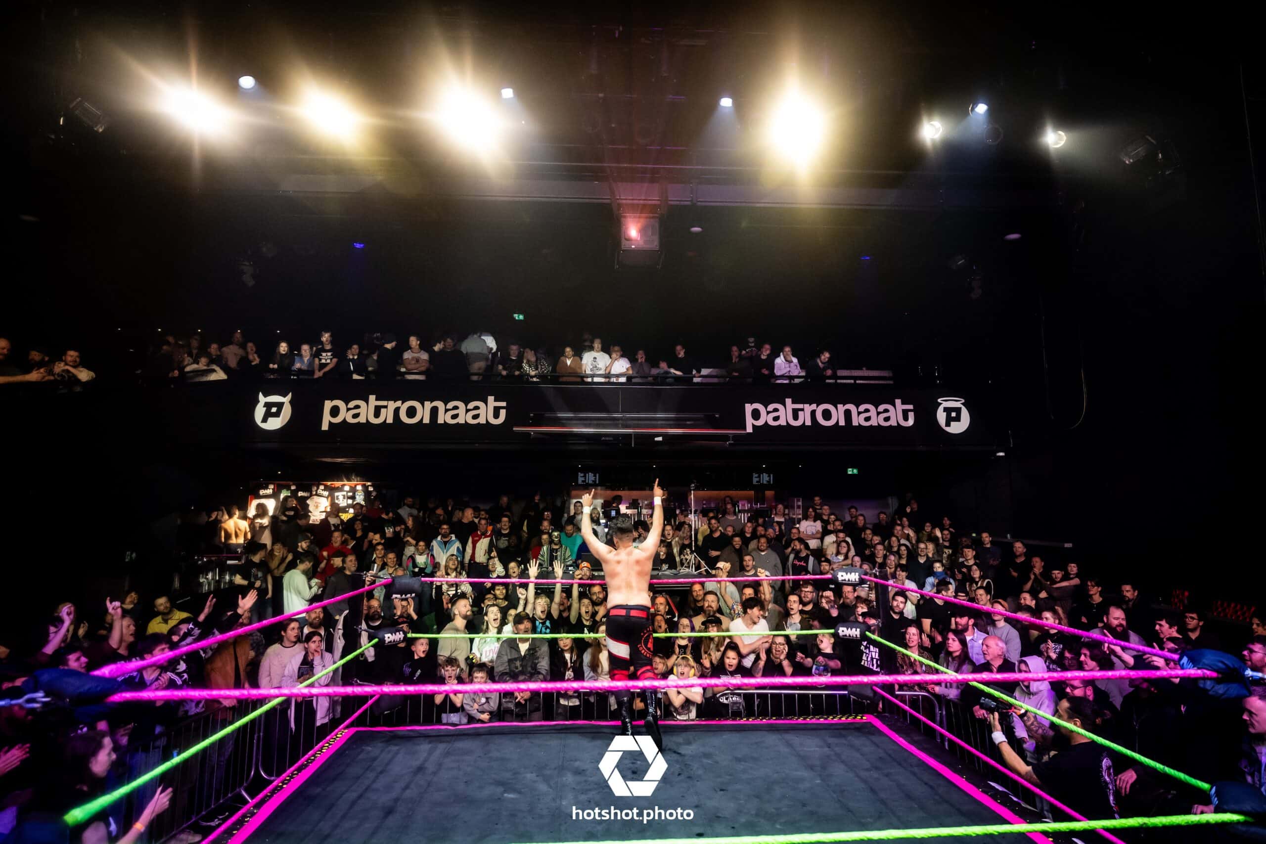 Actie in de ring tijdens een wedstrijd